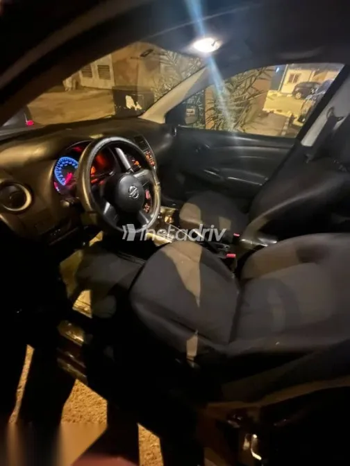 نيسان صنى 2013 أسود مستعملة للبيع - 5