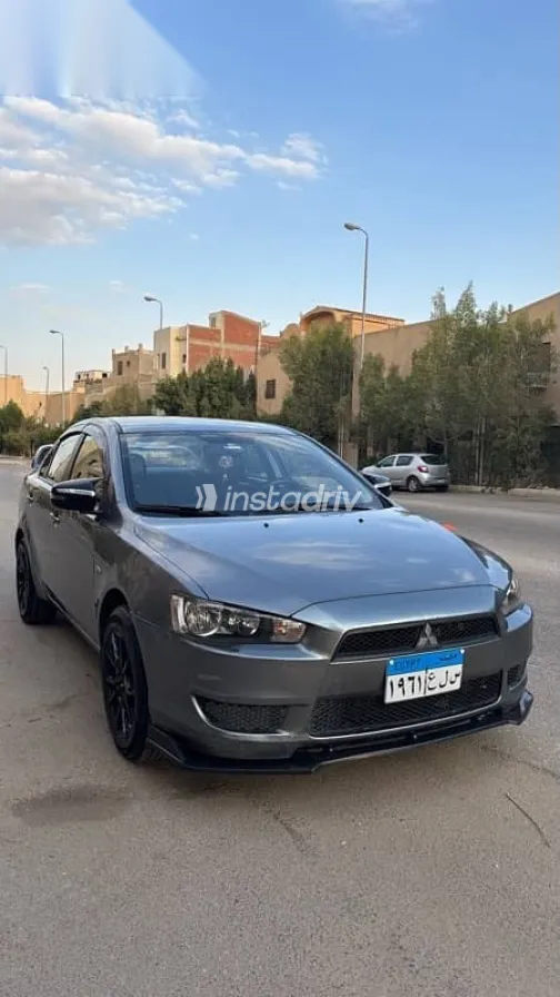 ميتسوبيشي لانسر 2016 رمادي مستعملة للبيع - 2