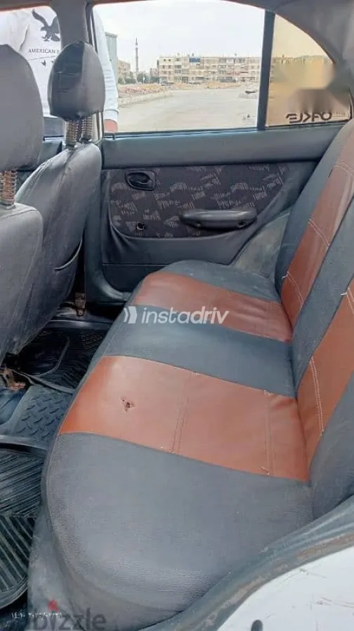 هيونداي اكسنت 1999 بني مستعملة للبيع - 5