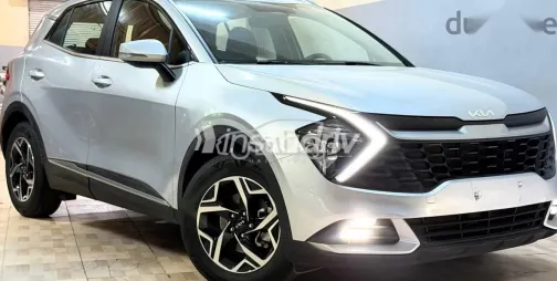 كيا سبورتاج 2023 فضي مستعملة للبيع - 1