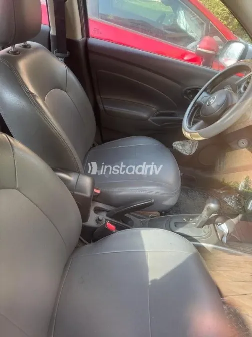 نيسان صنى 2013 فضي مستعملة للبيع - 5