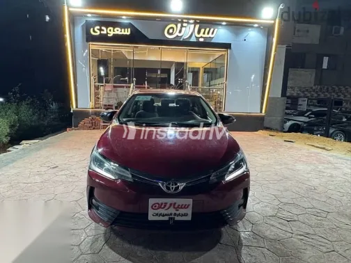 Toyota Corolla 2017 Burgundy Used for Sale - 2
