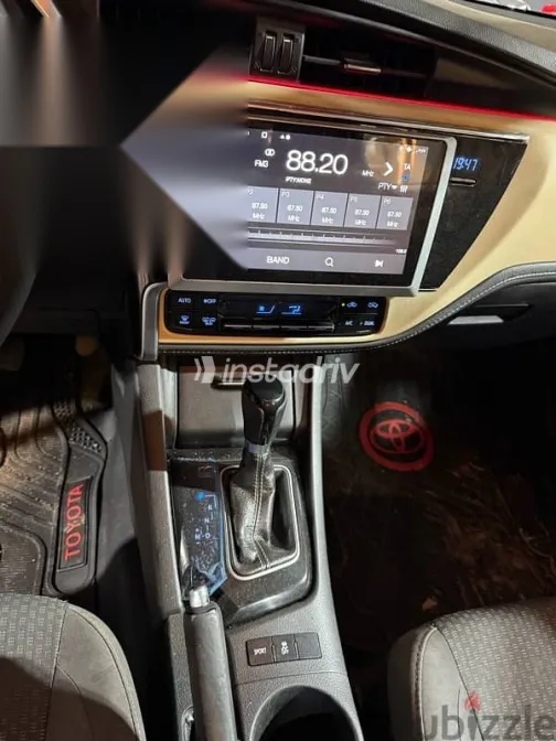 Toyota Corolla 2017 Burgundy Used for Sale - 3