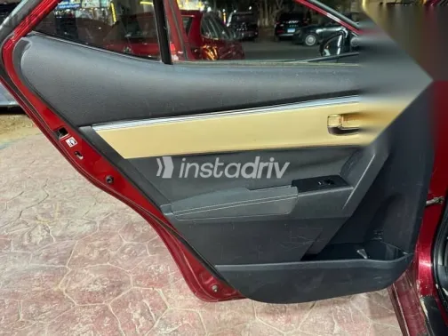 Toyota Corolla 2017 Burgundy Used for Sale - 6