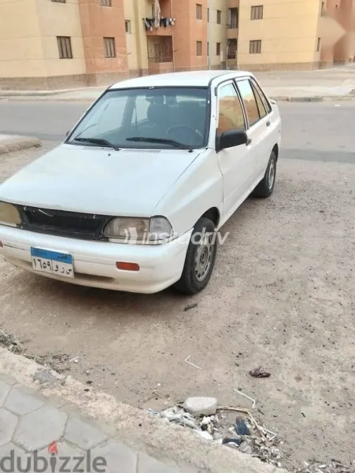 كيا برايد 2001 أبيض مستعملة للبيع - 3