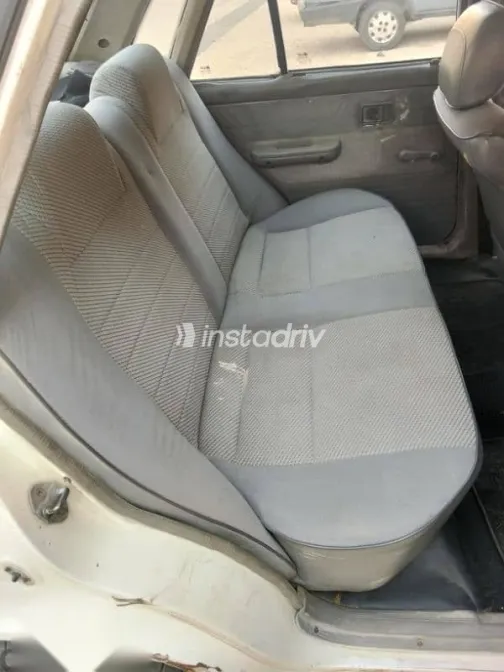 كيا برايد 2001 أبيض مستعملة للبيع - 10