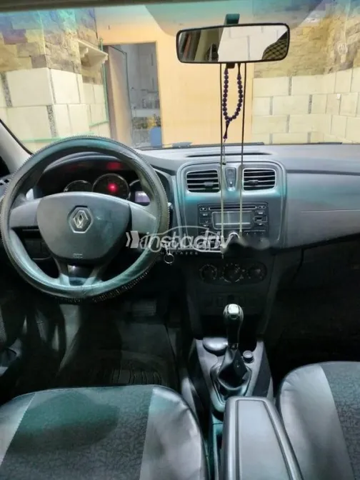 رينو لوجان 2017 أبيض مستعملة للبيع - 4