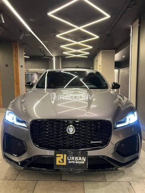 Jaguar F-Pace 2024 Silver Used for Sale - 1