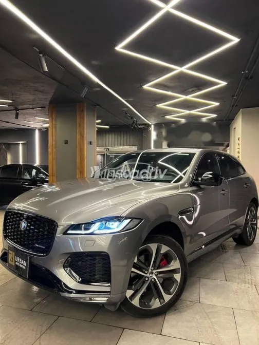 Jaguar F-Pace 2024 Silver Used for Sale - 2
