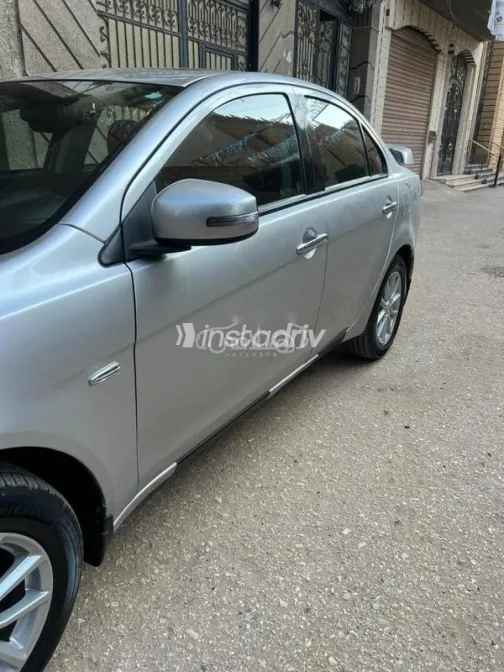 ميتسوبيشي لانسر اى اكس شارك 2016 فضي مستعملة للبيع - 3