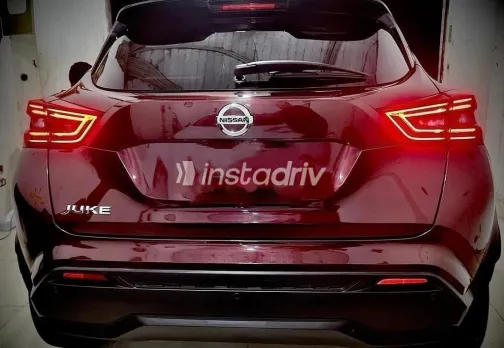 نيسان جوك 2022 أحمر غامق مستعملة للبيع - 1