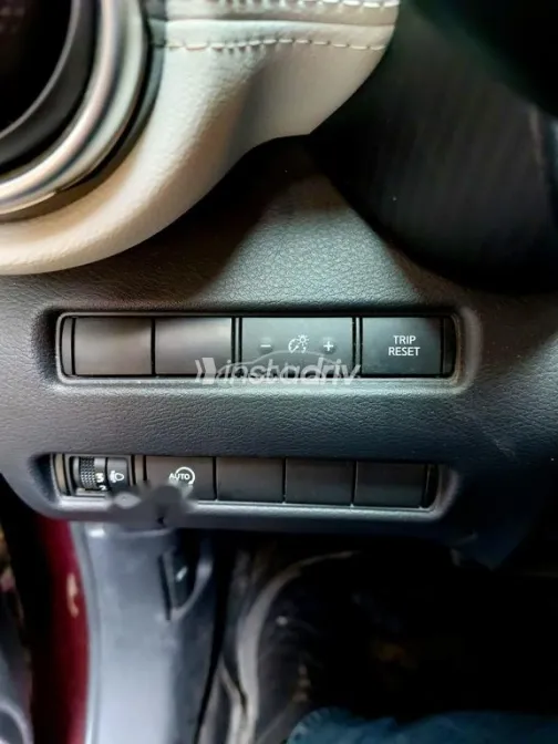 نيسان جوك 2022 أحمر غامق مستعملة للبيع - 9