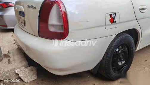 Daewoo Nubira 1997 White Used for Sale - 1