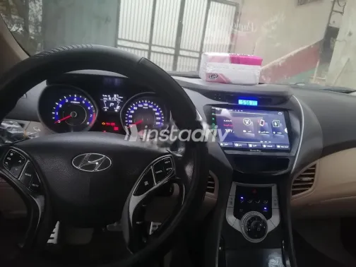 هيونداي إلنترا ام دى 2012 أسود مستعملة للبيع - 1
