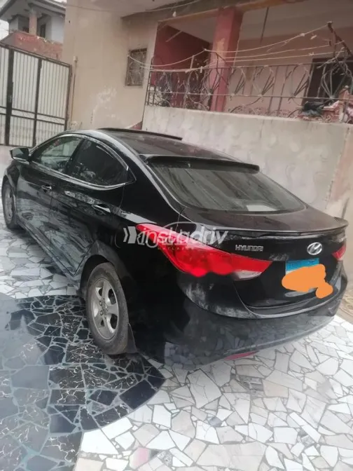 هيونداي إلنترا ام دى 2012 أسود مستعملة للبيع - 3