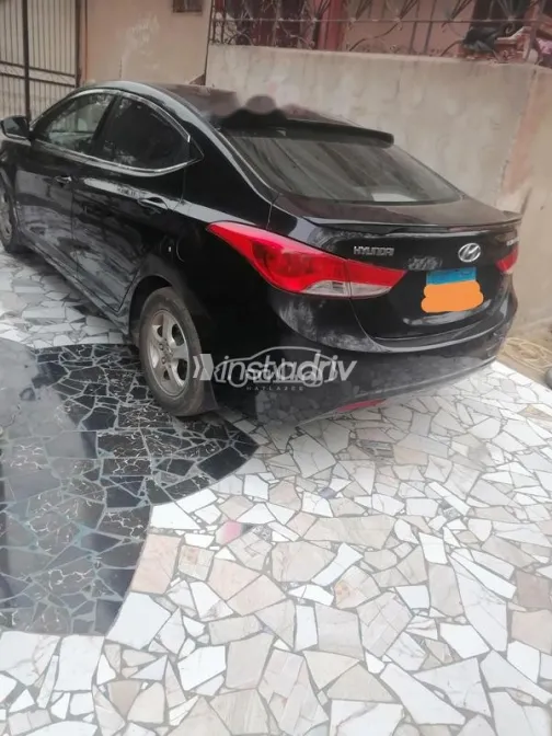 هيونداي إلنترا ام دى 2012 أسود مستعملة للبيع - 6