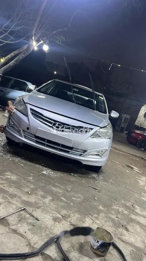 هيونداي سولاريس 2016 أبيض مستعملة للبيع - 6