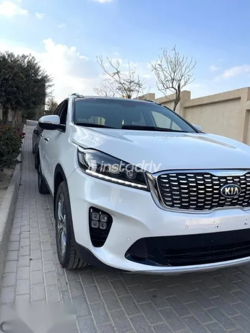 Kia Sorento 2019 White Used for Sale - 3