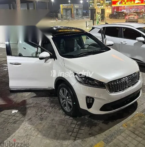 Kia Sorento 2019 White Used for Sale - 4