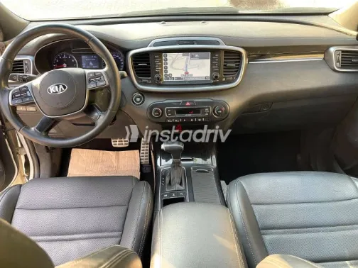 Kia Sorento 2019 White Used for Sale - 5