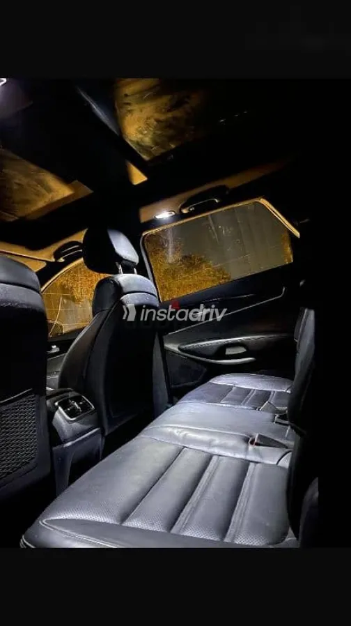 Kia Sorento 2019 White Used for Sale - 7