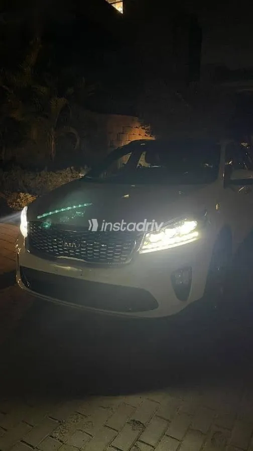 Kia Sorento 2019 White Used for Sale - 8