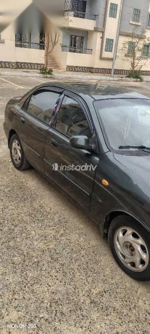 دايو لانوس 1997 أسود مستعملة للبيع - 3