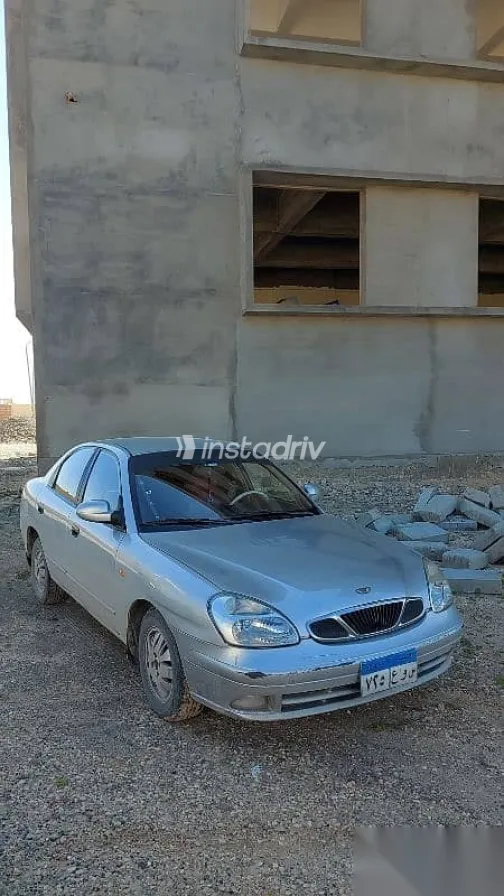 دايو نوبيرا 2001 فضي مستعملة للبيع - 1