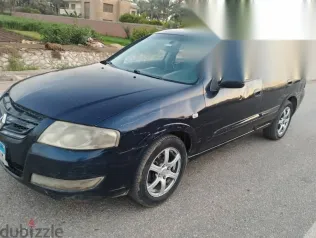 رينو سكالا 2011 أزرق غامق مستعملة للبيع