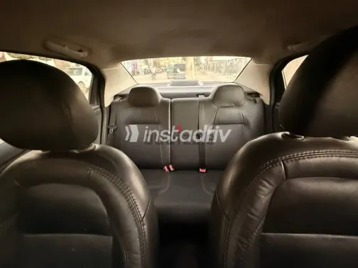 بيجو 301 2016 فضي مستعملة للبيع - 3