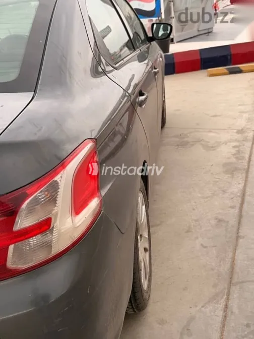 بيجو 301 2016 فضي مستعملة للبيع - 6