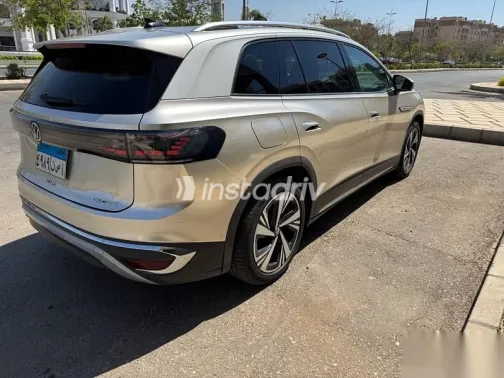 فولكس فاغن اي دي 6 2022 ذهبي مستعملة للبيع - 3