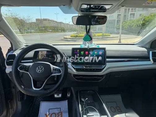 فولكس فاغن اي دي 6 2022 ذهبي مستعملة للبيع - 5