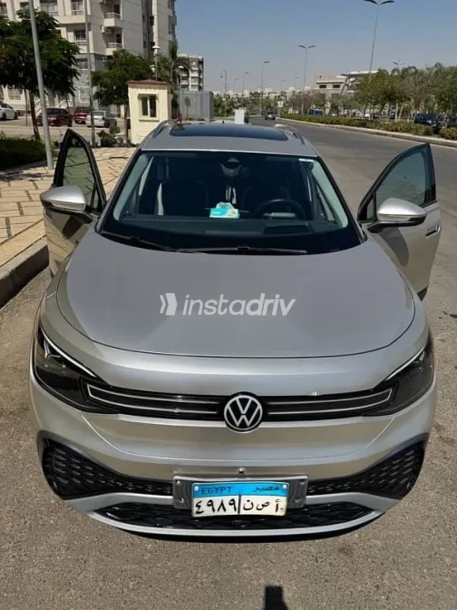 فولكس فاغن اي دي 6 2022 ذهبي مستعملة للبيع - 6