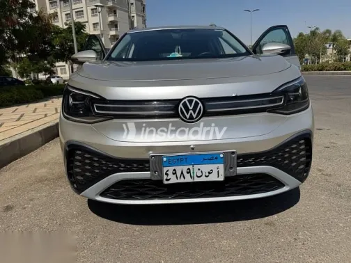 فولكس فاغن اي دي 6 2022 ذهبي مستعملة للبيع - 8