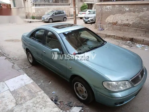 نيسان صنى 2002 أزرق غامق مستعملة للبيع - 4