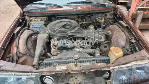 مرسيدس 200 1977 بني مستعملة للبيع - 4