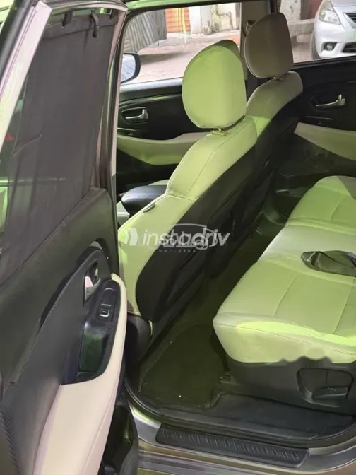 كيا كارينز 2015 ذهبي مستعملة للبيع - 5