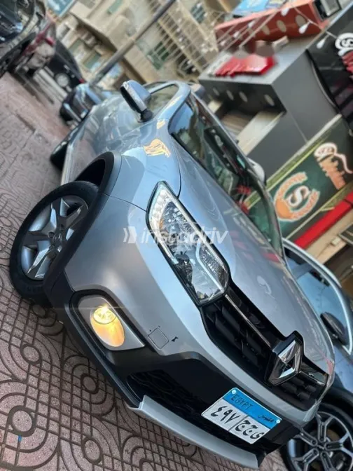 Renault Sandero Step Way 2021 Silver Used for Sale - 9