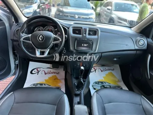 Renault Sandero Step Way 2021 Silver Used for Sale - 10