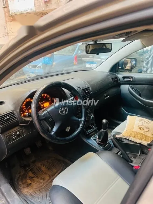 تويوتا أفنسيس 2007 فضي مستعملة للبيع - 2