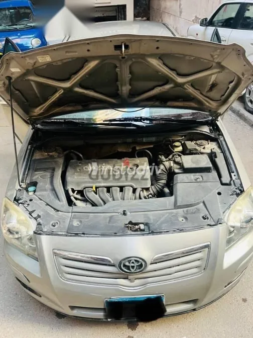 تويوتا أفنسيس 2007 فضي مستعملة للبيع - 4
