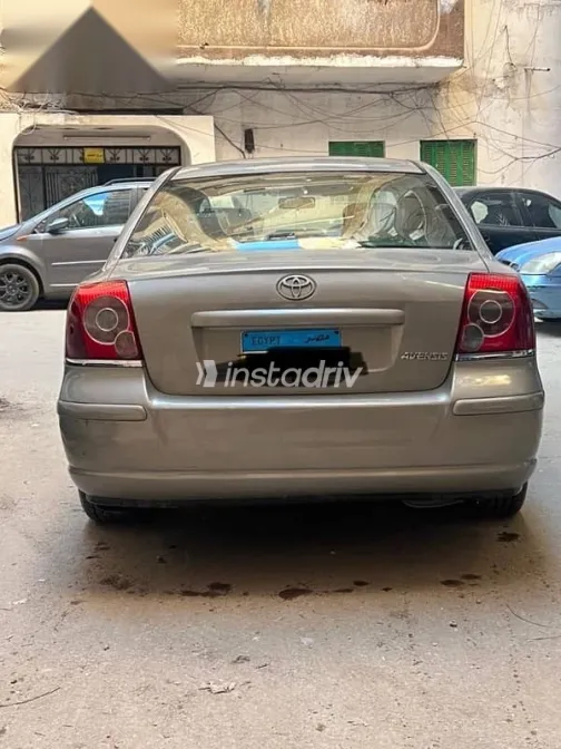 تويوتا أفنسيس 2007 فضي مستعملة للبيع - 8