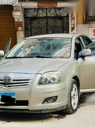 تويوتا أفنسيس 2007 فضي مستعملة للبيع