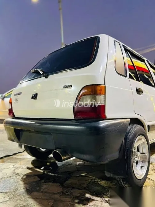 سوزوكى ماروتى 2013 أبيض مستعملة للبيع - 3