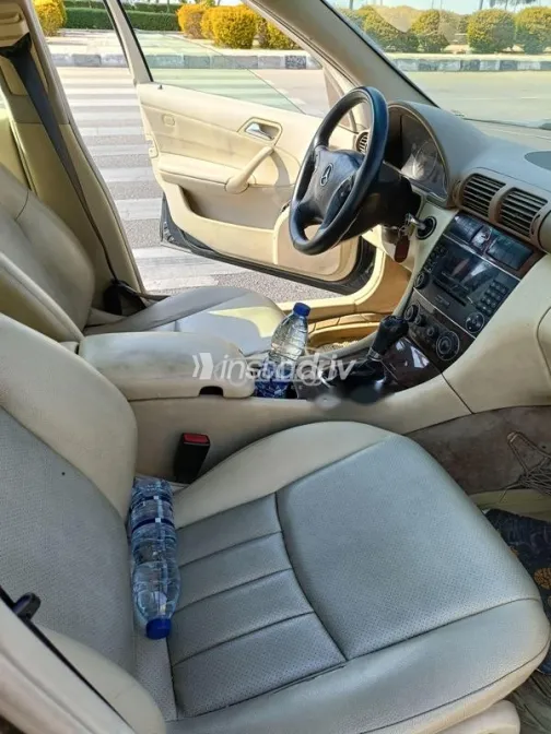 مرسيدس C 180 2005 بترولي مستعملة للبيع - 3