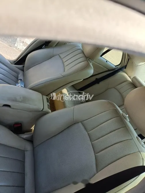 مرسيدس C 180 2005 بترولي مستعملة للبيع - 7