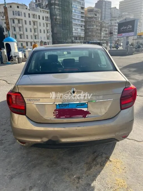 Renault Logan 2021 Gold Used for Sale - 6