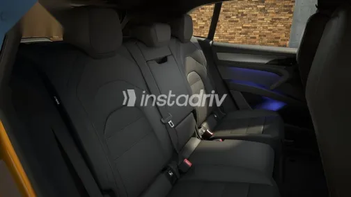 بورش كايين 2026 ذهبي جديدة للبيع - 8