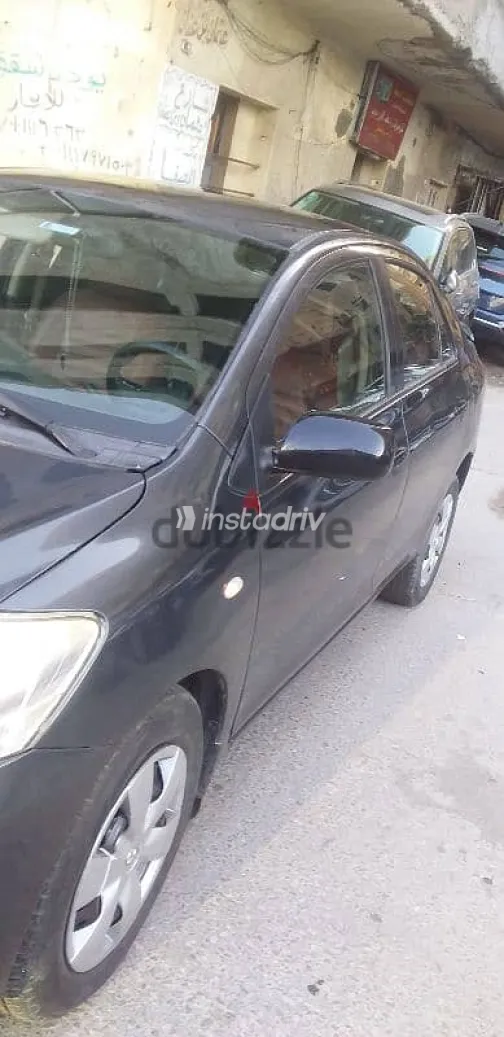 تويوتا ياريس 2007 رمادي مستعملة للبيع - 2